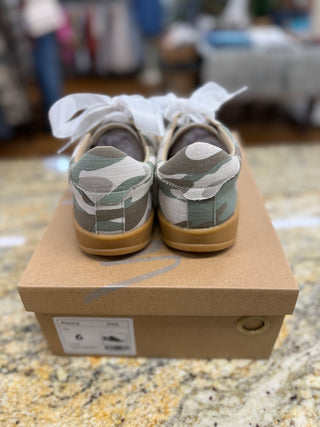 Mi.iM Dixie Camo Sneakers