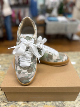 Mi.iM Dixie Camo Sneakers