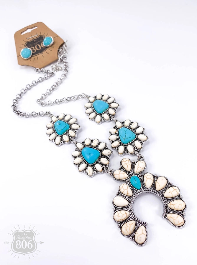 Triangle Flower Necklace Set