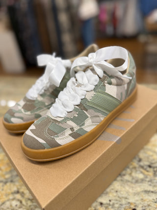 Mi.iM Dixie Camo Sneakers