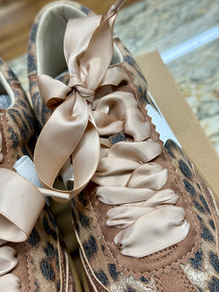 Mi.iM Leopard Destiny Sneakers