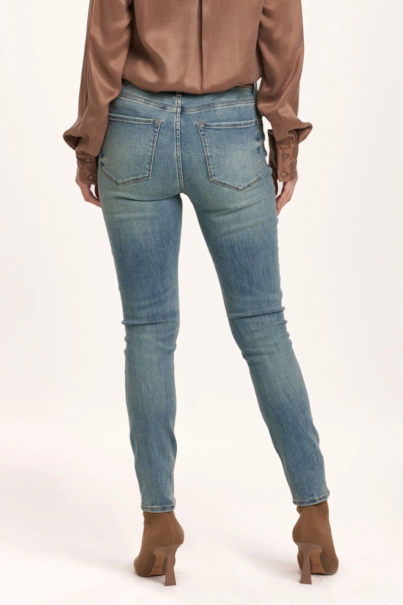 Dear John Gisele Mid-Rise Pioneer Valley Skinny