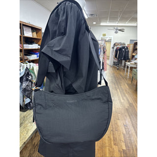 Baggallini Swift Crescent Black Crossbody Bag