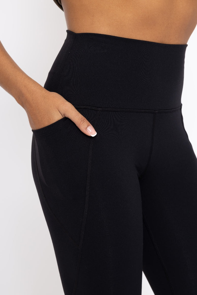 Tapered Band Essential Leggings