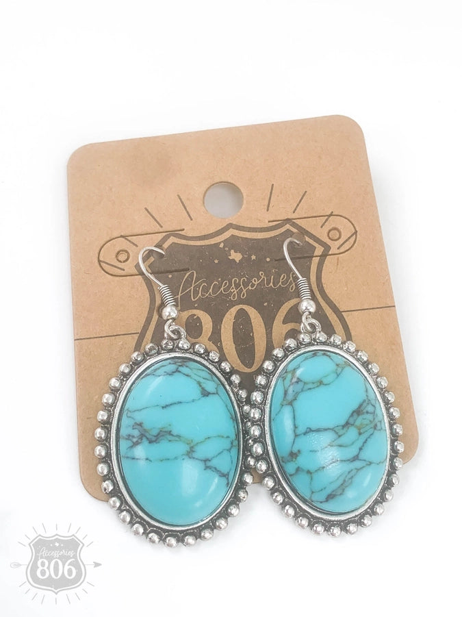 Oval Earring with Stone
